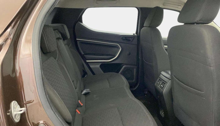 2022 Renault Kiger RXZ AMT, Petrol, Automatic, 21,614 km, Right Side Rear Door Cabin