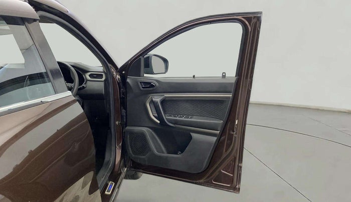 2022 Renault Kiger RXZ AMT, Petrol, Automatic, 21,614 km, RHS Front Door