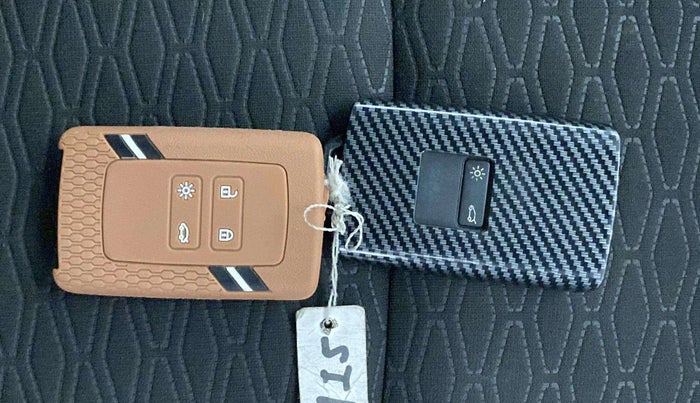 2022 Renault Kiger RXZ AMT, Petrol, Automatic, 21,614 km, Key Close Up