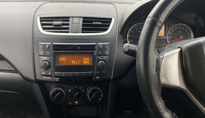 2014 Maruti Swift VXI, Petrol, Manual, 73,951 km, Air Conditioner
