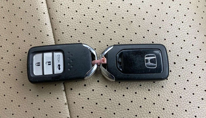 2018 Honda Amaze 1.2L I-VTEC VX, Petrol, Manual, 39,849 km, Key Close Up