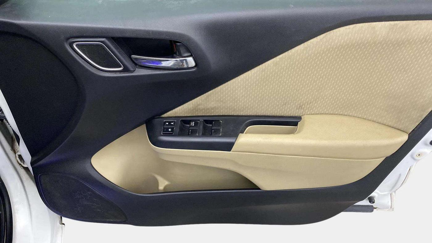 2018 Honda City 1.5L I-VTEC V MT, Petrol, Manual, 67,994 km, Driver Side Door Panels Control