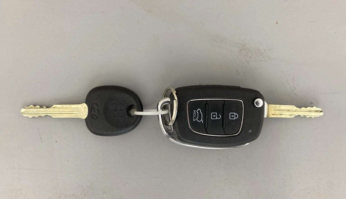 2023 Hyundai NEW I20 SPORTZ 1.2 IVT, Petrol, Automatic, 16,432 km, Key Close Up