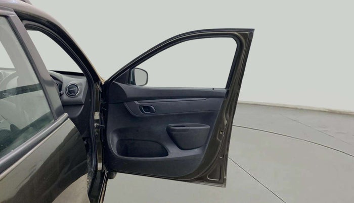 2018 Renault Kwid RXT 1.0, Petrol, Manual, 15,362 km, RHS Front Door