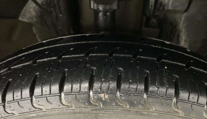 2018 Renault Kwid RXT 1.0, Petrol, Manual, 15,362 km, Right Front Tyre Tread