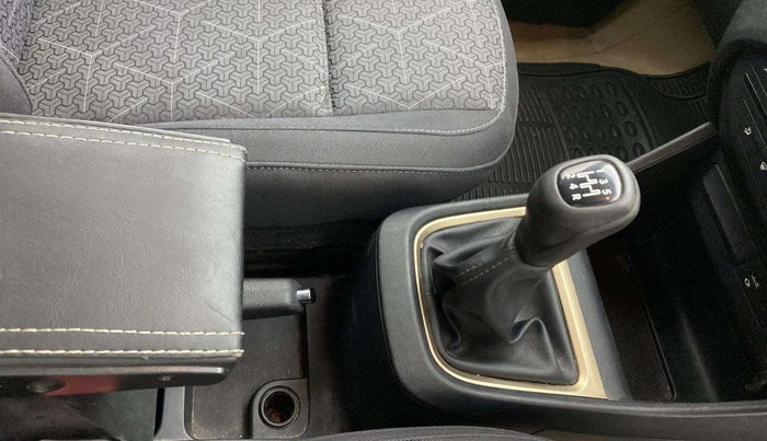 2022 Tata PUNCH ACCOMPLISHED DAZZLE PACK MT, Petrol, Manual, 26,429 km, Gear Lever