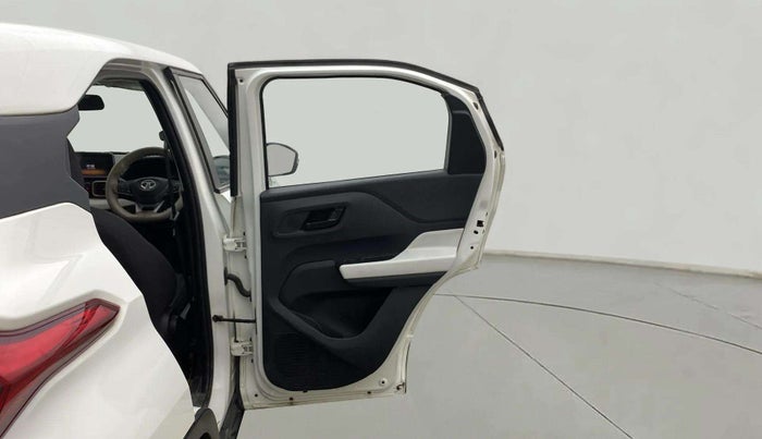 2022 Tata PUNCH ACCOMPLISHED DAZZLE PACK MT, Petrol, Manual, 26,429 km, RHS Rear Door