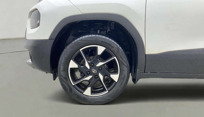 2022 Tata PUNCH ACCOMPLISHED DAZZLE PACK MT, Petrol, Manual, 26,429 km, Left Front Wheel