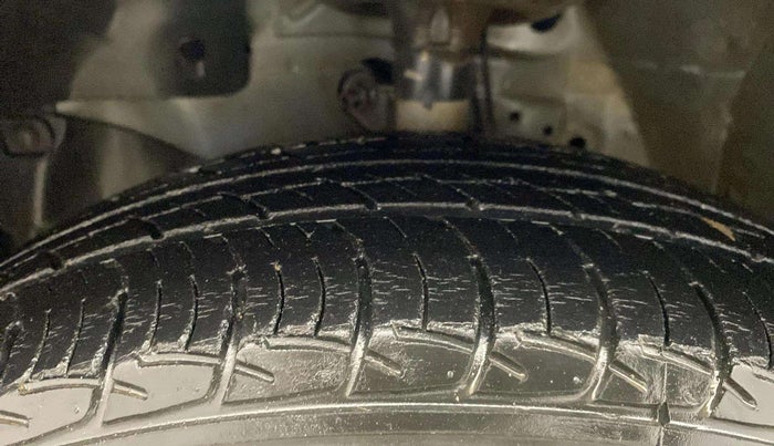 2013 Honda Amaze 1.2L I-VTEC S, Petrol, Manual, 41,034 km, Left Front Tyre Tread