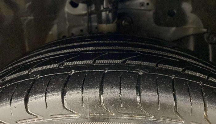 2013 Honda Amaze 1.2L I-VTEC S, Petrol, Manual, 41,034 km, Right Front Tyre Tread