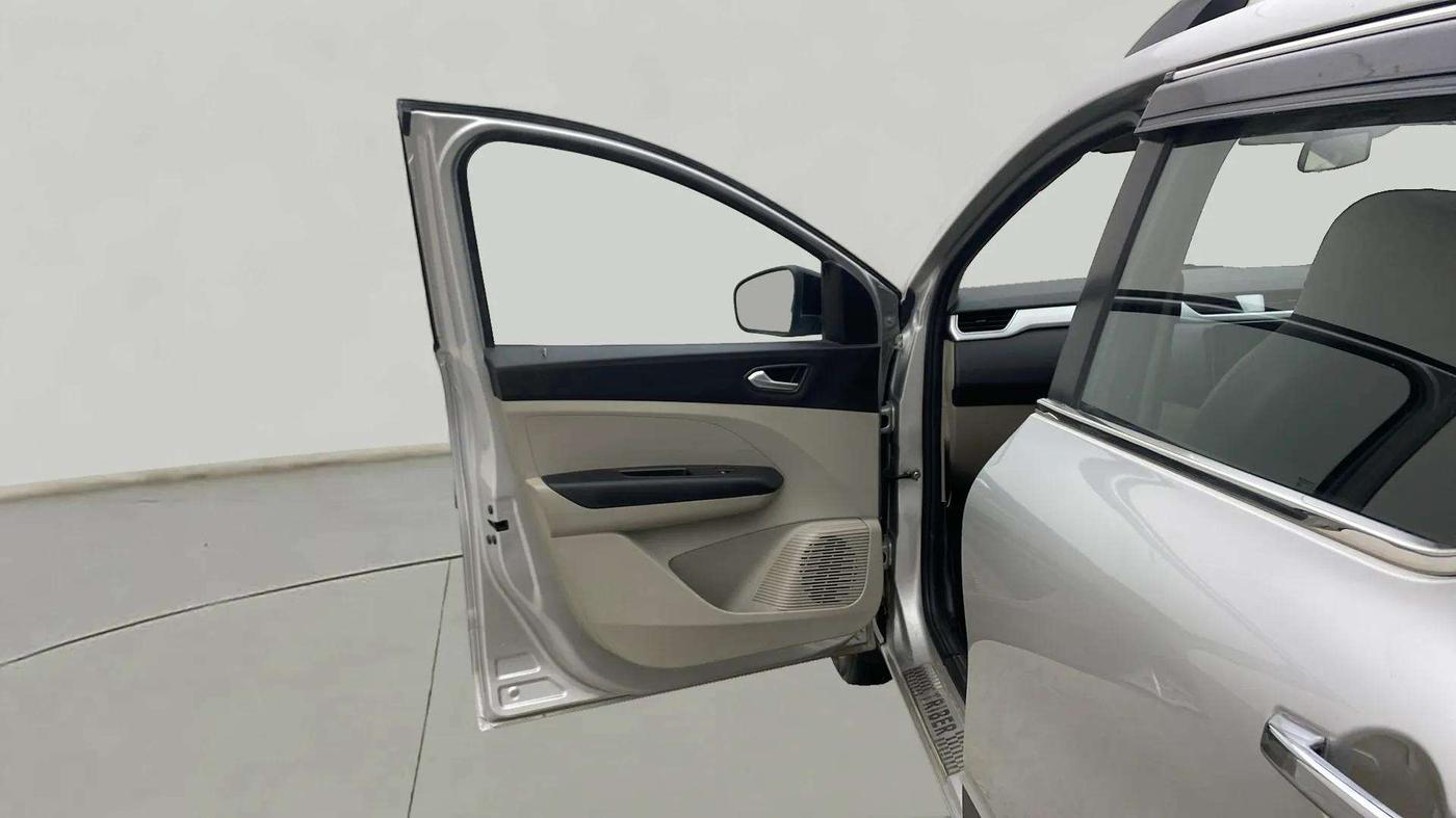 2023 Renault TRIBER RXZ AMT, Petrol, Automatic, 13,137 km, LHS Front Door