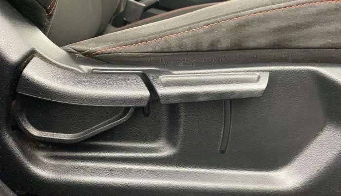 2022 Hyundai GRAND I10 NIOS MAGNA CORPORATE EDITION 1.2 KAPPA VTVT, Petrol, Manual, 29,136 km, Driver Side Adjustment Panel