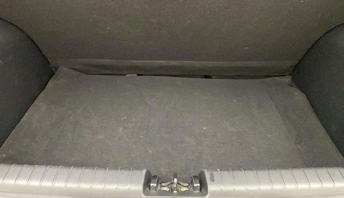 2022 Hyundai GRAND I10 NIOS MAGNA CORPORATE EDITION 1.2 KAPPA VTVT, Petrol, Manual, 29,136 km, Boot Inside