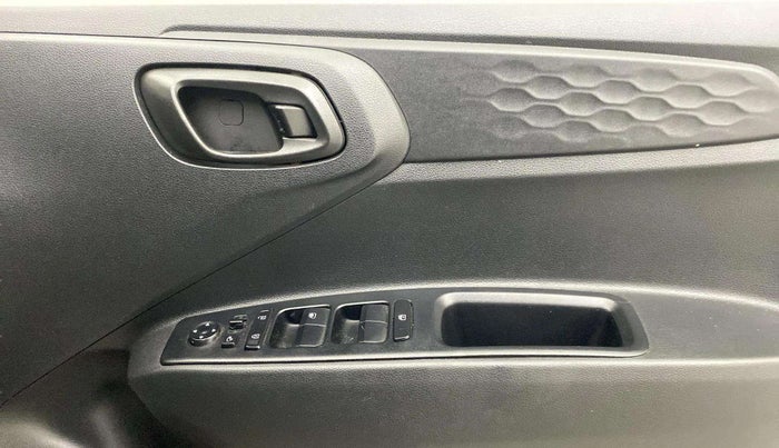 2022 Hyundai GRAND I10 NIOS MAGNA CORPORATE EDITION 1.2 KAPPA VTVT, Petrol, Manual, 29,136 km, Driver Side Door Panels Control