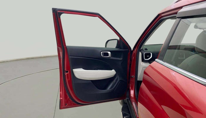 2022 Hyundai VENUE SX 1.2 PETROL, Petrol, Manual, 31,199 km, LHS Front Door