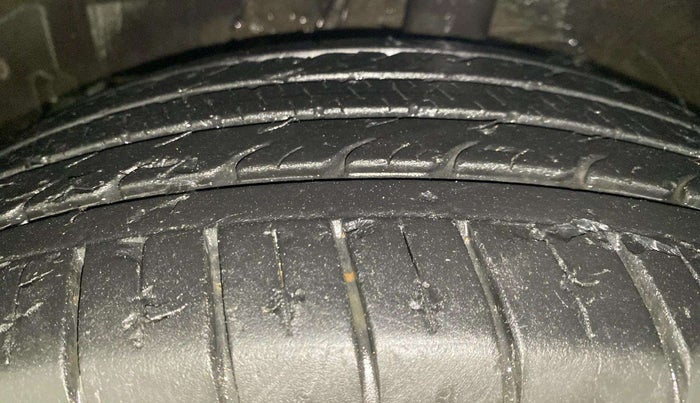 2020 MG HECTOR PLUS SHARP 1.5 PETROL TURBO DCT 6-STR, Petrol, Automatic, 23,528 km, Left Front Tyre Tread