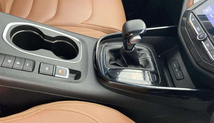 2020 MG HECTOR PLUS SHARP 1.5 PETROL TURBO DCT 6-STR, Petrol, Automatic, 23,528 km, Gear Lever