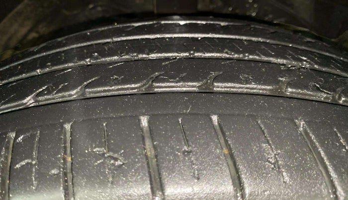 2020 MG HECTOR PLUS SHARP 1.5 PETROL TURBO DCT 6-STR, Petrol, Automatic, 23,528 km, Right Front Tyre Tread