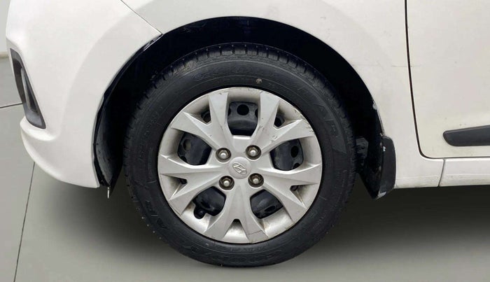 2014 Hyundai Grand i10 SPORTZ 1.2 KAPPA VTVT, Petrol, Manual, 19,438 km, Left Front Wheel