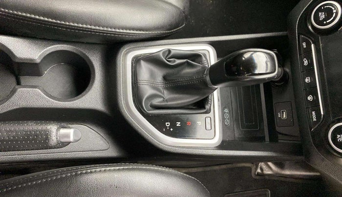 2019 Hyundai Creta SX AT 1.6 DIESEL, Diesel, Automatic, 72,438 km, Gear Lever