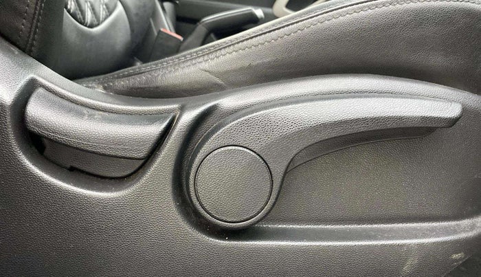 2019 Hyundai Creta SX AT 1.6 DIESEL, Diesel, Automatic, 72,438 km, Driver Side Adjustment Panel