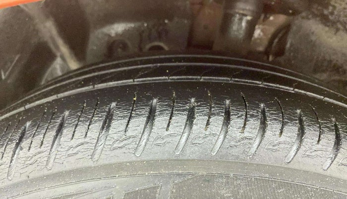 2016 Ford Ecosport TITANIUM 1.5L PETROL AT, Petrol, Automatic, 74,523 km, Left Front Tyre Tread