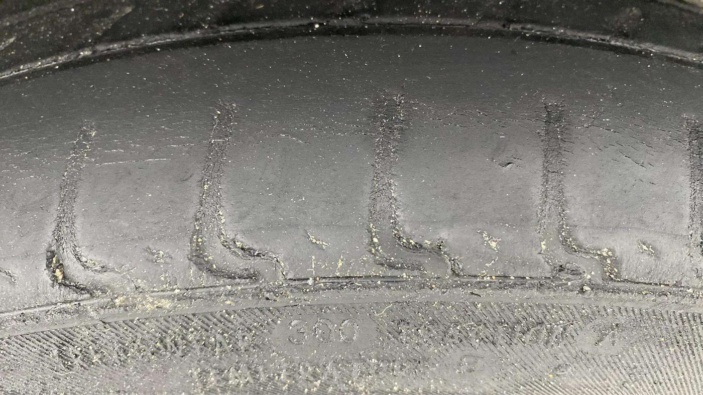 2018 Maruti Wagon R 1.0 VXI, Petrol, Manual, 31,177 km, Right Front Tyre Tread