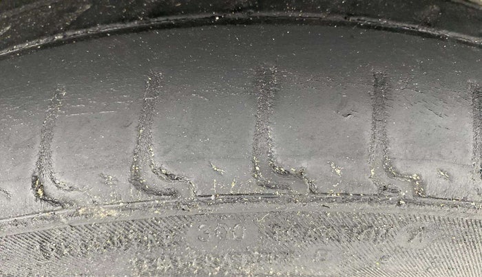 2018 Maruti Wagon R 1.0 VXI, Petrol, Manual, 31,177 km, Right Front Tyre Tread