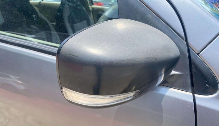 2017 Maruti Celerio VXI, Petrol, Manual, 34,731 km, Right rear-view mirror - Indicator light not working