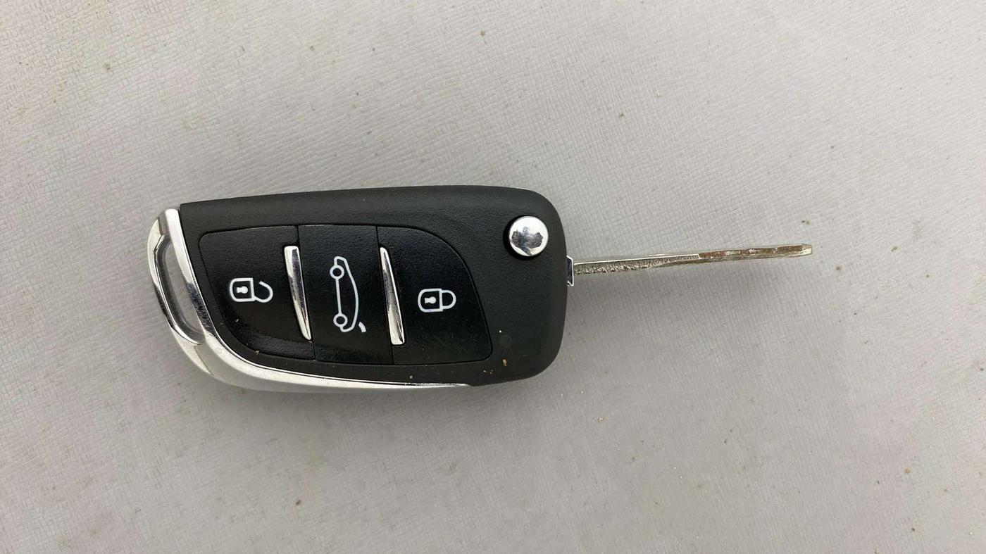 2018 Nissan Micra XL CVT, Petrol, Automatic, 41,926 km, Key Close Up