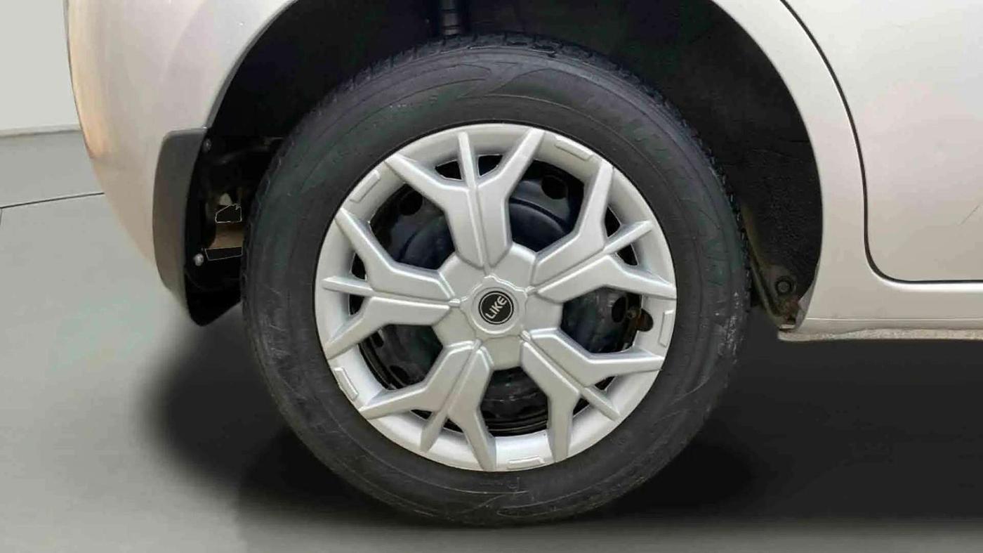2018 Nissan Micra XL CVT, Petrol, Automatic, 41,926 km, Right Rear Wheel
