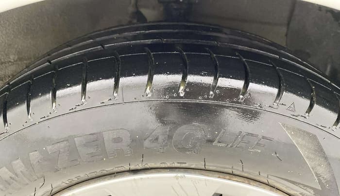 2014 Hyundai Xcent S 1.2, Petrol, Manual, 85,654 km, Right Front Tyre Tread