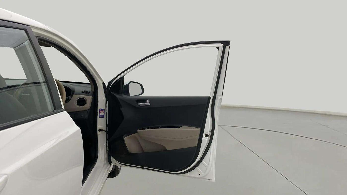 2014 Hyundai Xcent S 1.2, Petrol, Manual, 85,654 km, RHS Front Door