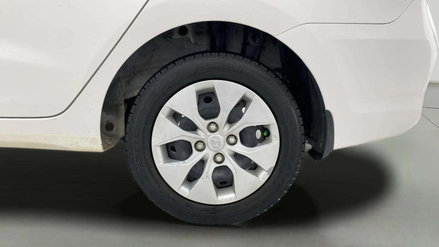2017 Hyundai Xcent E+, Petrol, Manual, 48,292 km, Left Rear Wheel
