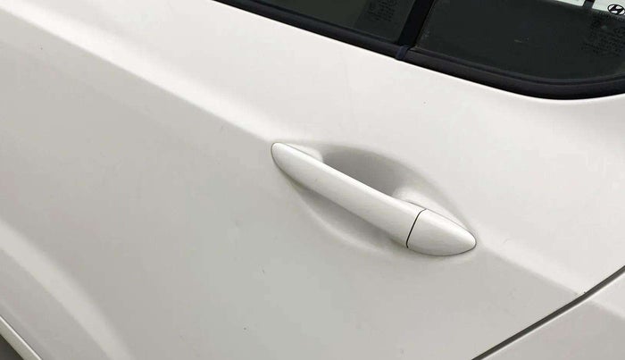 2017 Hyundai Xcent E+, Petrol, Manual, 48,249 km, Rear left door - Paint minor damage