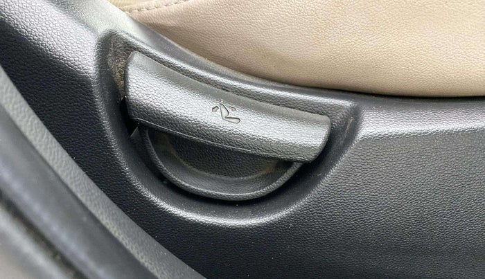 2017 Hyundai Xcent E+, Petrol, Manual, 48,249 km, Driver Side Adjustment Panel