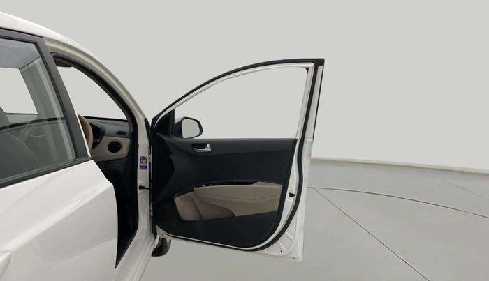 2017 Hyundai Xcent E+, Petrol, Manual, 48,249 km, RHS Front Door