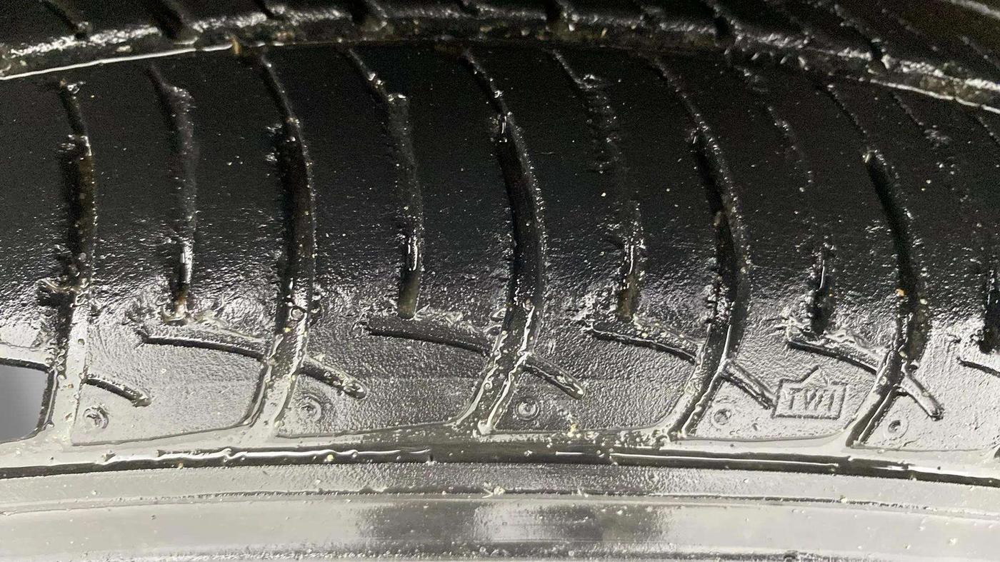 2020 Maruti Celerio ZXI AMT, Petrol, Automatic, 19,631 km, Left Front Tyre Tread