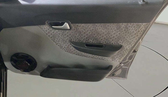 2017 Maruti Alto 800 LXI, Petrol, Manual, 13,196 km, Driver Side Door Panels Control
