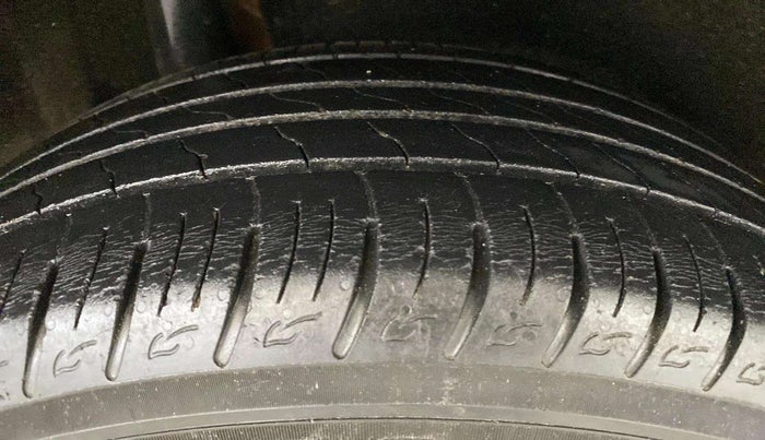 2019 Maruti Vitara Brezza ZDI, Diesel, Manual, 44,457 km, Right Rear Tyre Tread