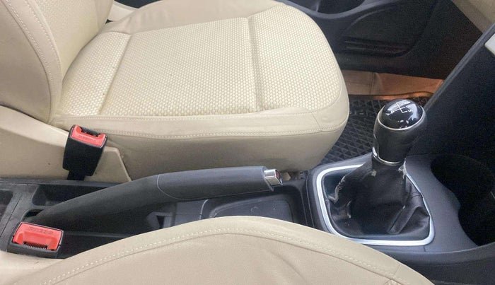 2015 Volkswagen Polo HIGHLINE1.2L, Petrol, Manual, 74,026 km, Gear Lever