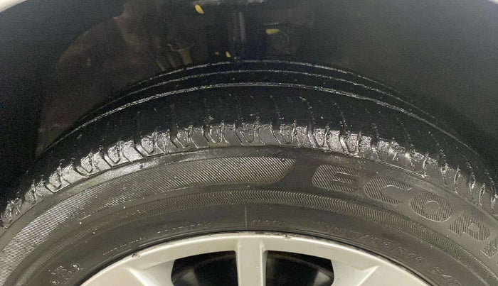 2015 Volkswagen Polo HIGHLINE1.2L, Petrol, Manual, 82,675 km, Left Front Tyre Tread