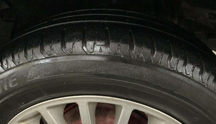 2014 Tata Zest XMS PETROL, Petrol, Manual, 56,573 km, Left Rear Tyre Tread