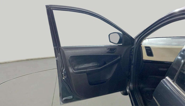 2014 Tata Zest XMS PETROL, Petrol, Manual, 56,573 km, LHS Front Door