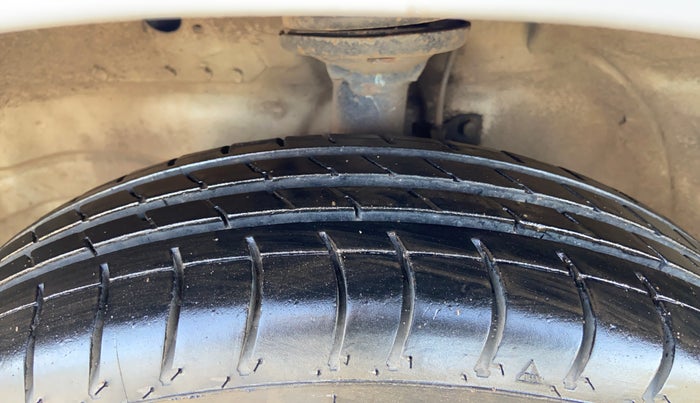 2012 Maruti Wagon R 1.0 LXI, Petrol, Manual, 74,095 km, Left Front Tyre Tread