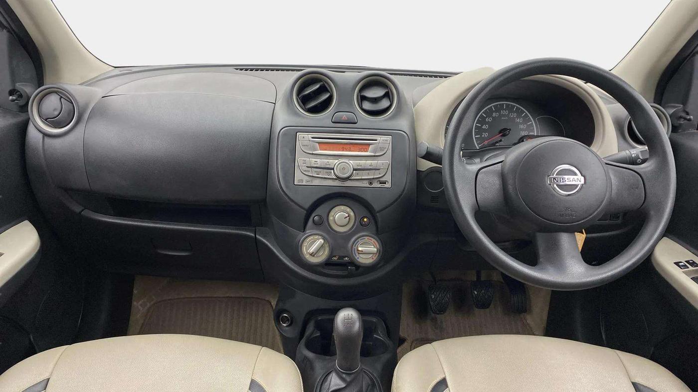 2015 Nissan Micra Active XV, Petrol, Manual, 25,410 km, Dashboard