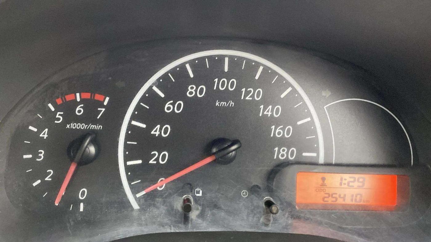 2015 Nissan Micra Active XV, Petrol, Manual, 25,410 km, Odometer Image