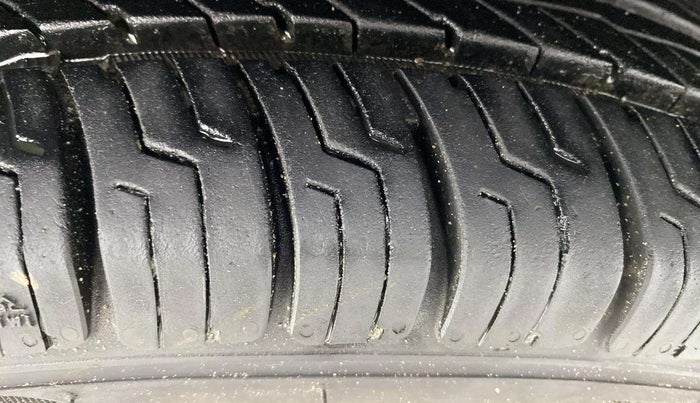 2015 Nissan Micra Active XV, Petrol, Manual, 25,410 km, Left Front Tyre Tread
