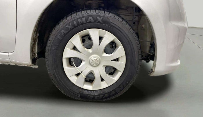 2015 Nissan Micra Active XV, Petrol, Manual, 25,410 km, Right Front Wheel