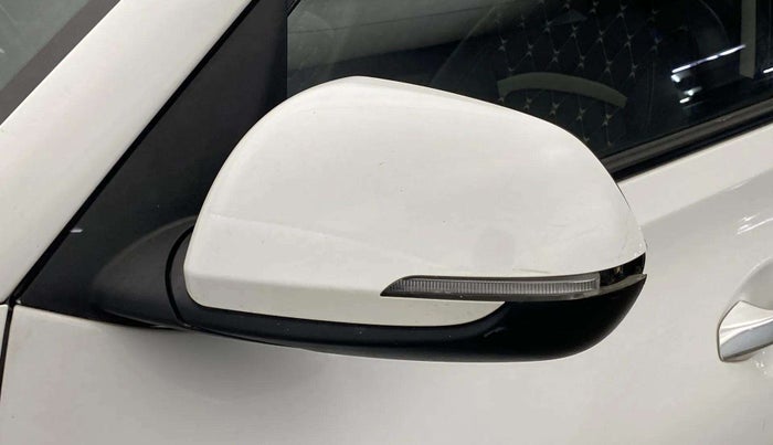 2021 KIA SONET HTX 1.5, Diesel, Manual, 66,391 km, Left rear-view mirror - Indicator light has minor damage